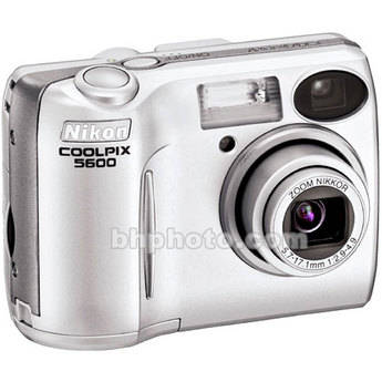 Nikon C�mera Digital Coolpix 5600