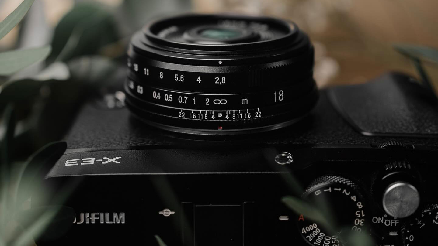 Voigtlander Color-Skopar 18mm f/2.8 Aspherical lens Voigtlander Color-Skopar 18mm f/2.8 Aspherical lens