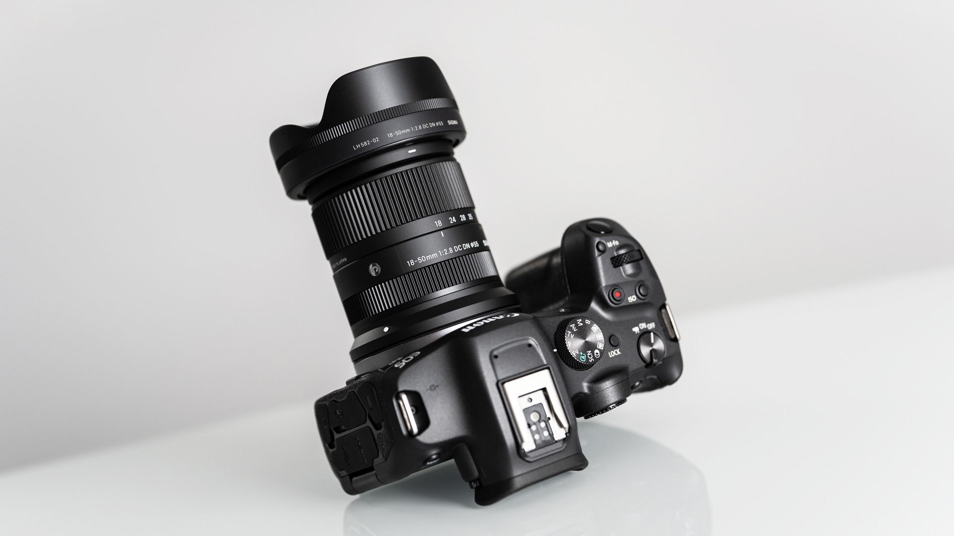 Sigma 18-50mm f/2.8 DC DN Contemporary Lens Sigma 18-50mm f/2.8 DC DN Contemporary Lens