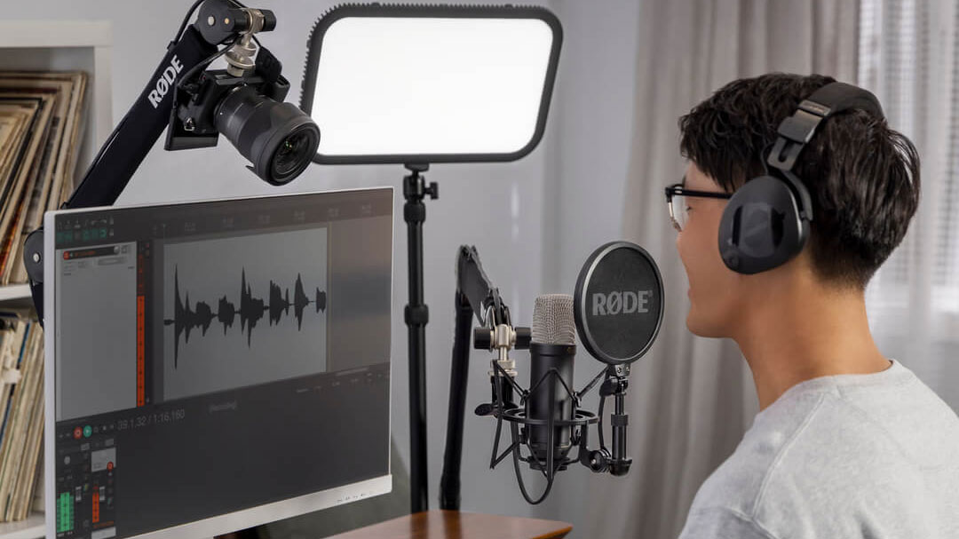 RODE NT1 5th Generation Large-Diaphragm Cardioid Condenser XLR/USB Microphone RODE NT1 5th Generation Large-Diaphragm Cardioid Condenser XLR/USB Microphone