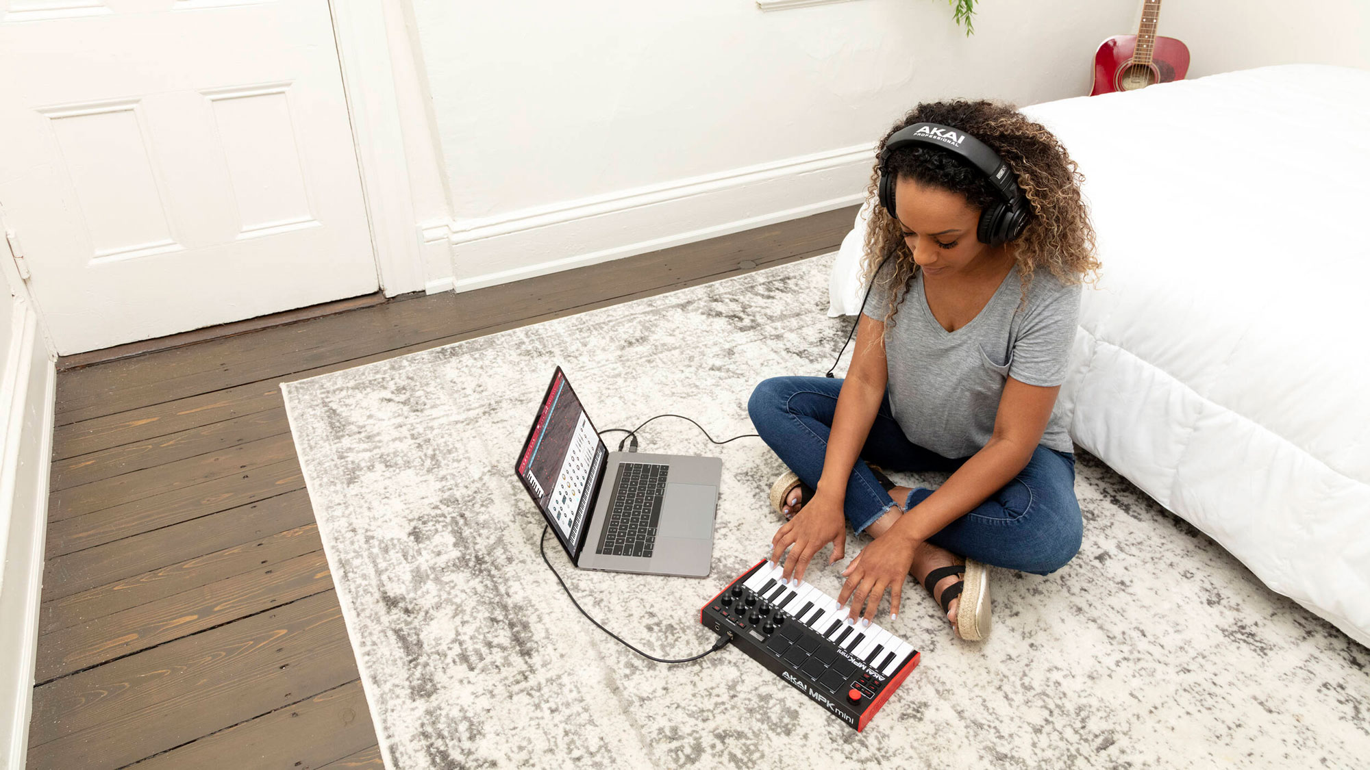 Akai Professional MPK Mini MK3 25-Key MIDI Controller Akai Professional MPK Mini MK3 25-Key MIDI Controller