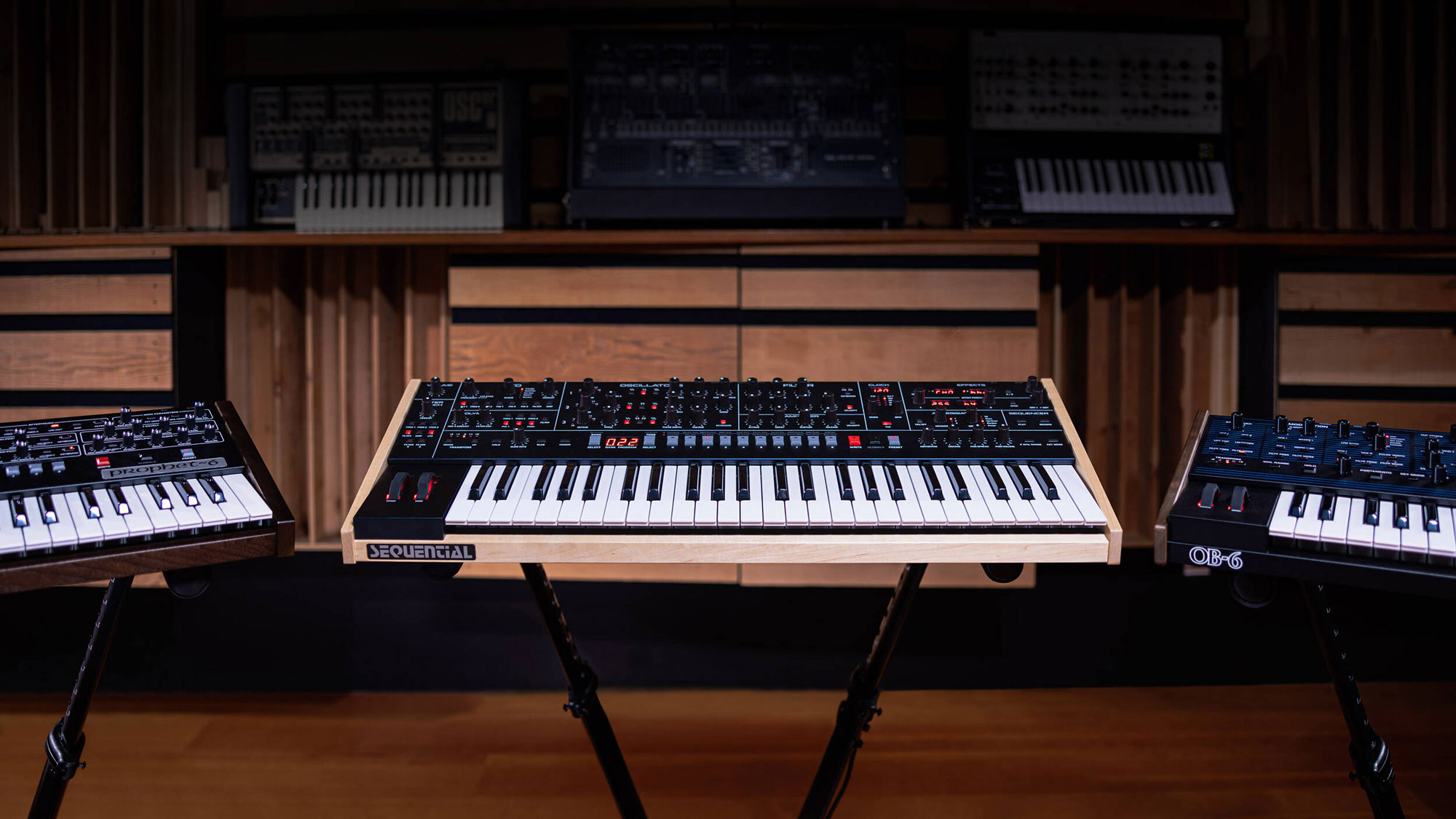 Sequential Trigon-6 6-Voice Polyphonic Analog Synthesizer Sequential Trigon-6 6-Voice Polyphonic Analog Synthesizer