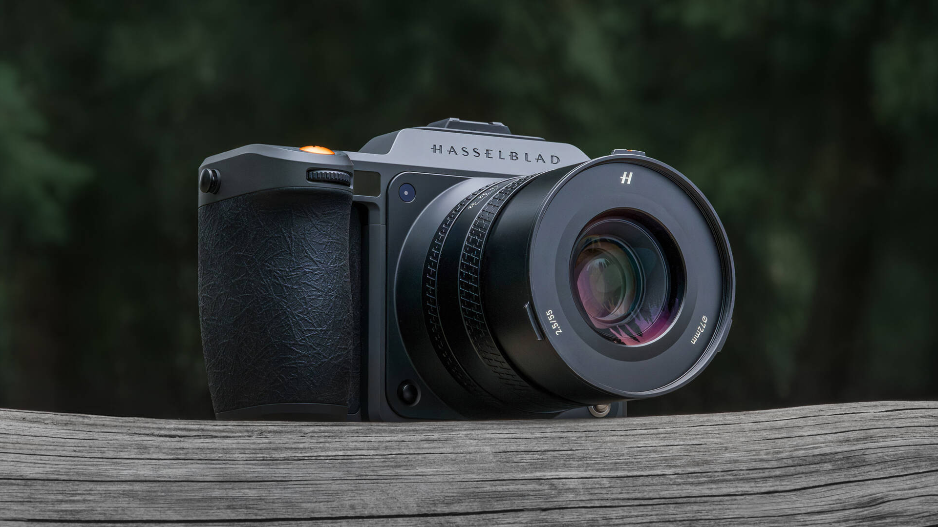 Hasselblad X2D II 100C Medium Format Mirrorless Camera Hasselblad X2D II 100C Medium Format Mirrorless Camera