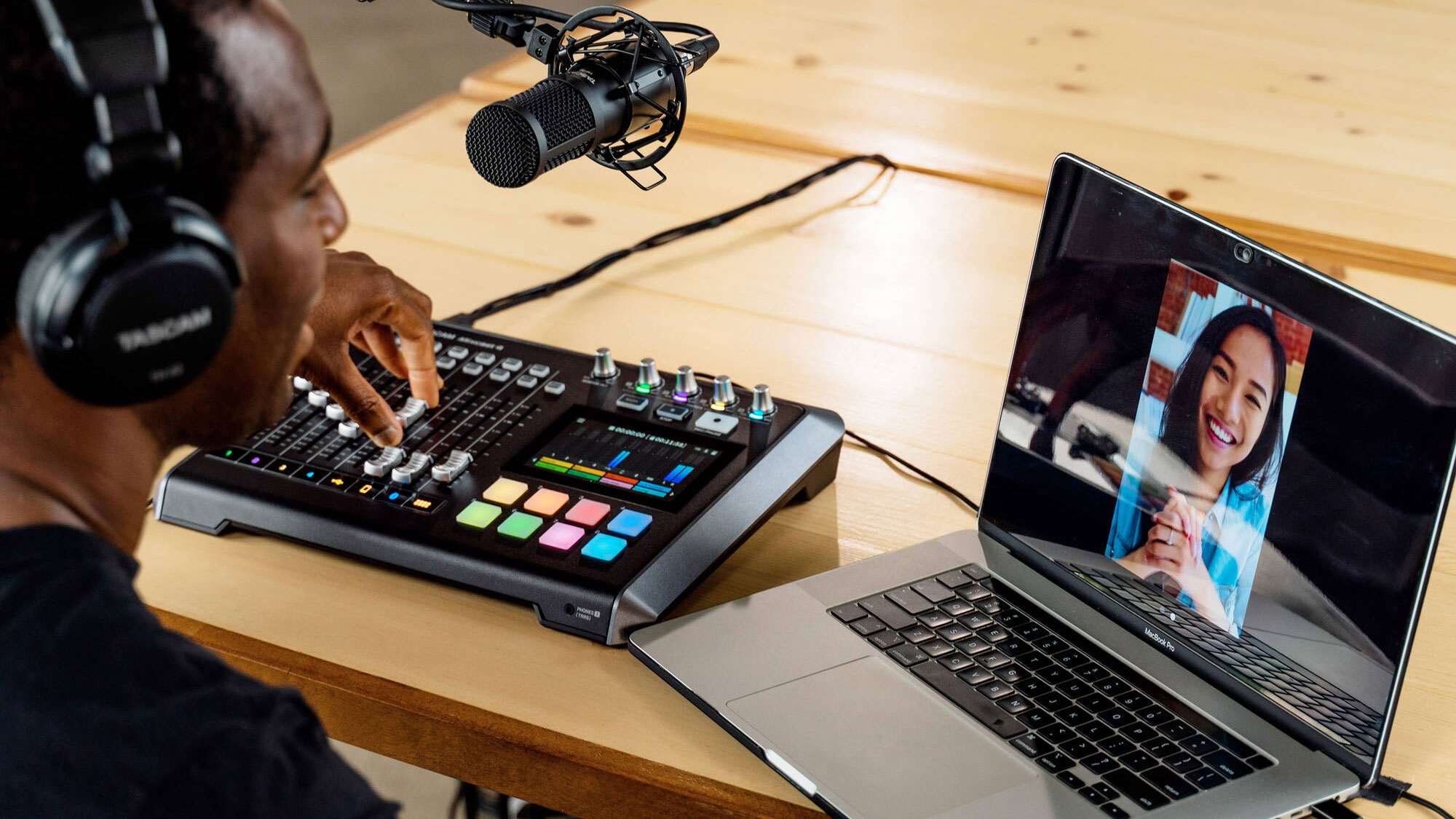 TASCAM Mixcast 4 Podcast Mixer, Recorder, and USB Audio Interface TASCAM Mixcast 4 Podcast Mixer, Recorder, and USB Audio Interface
