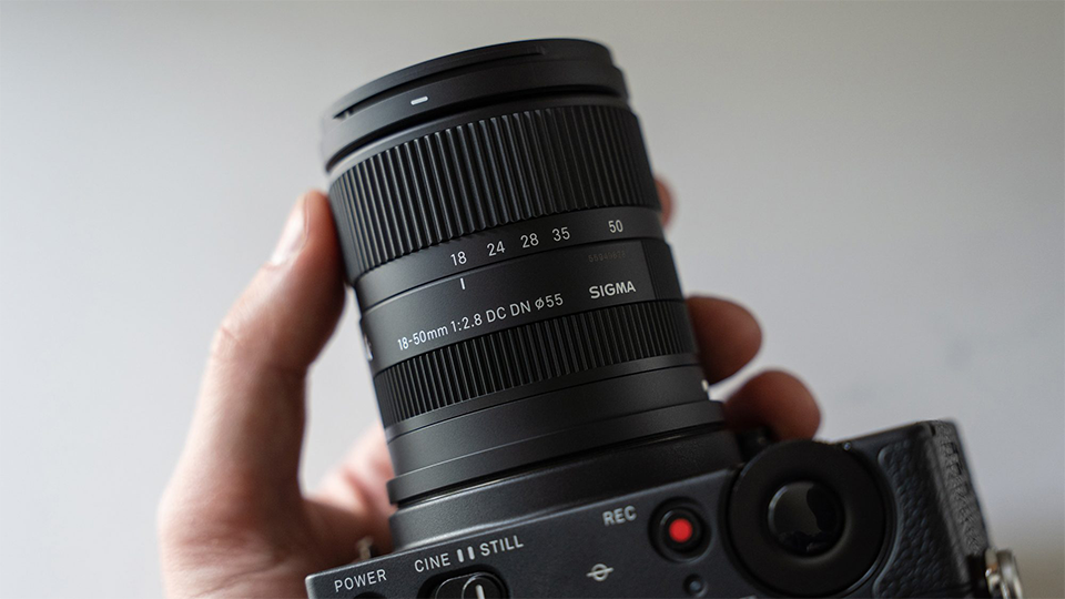 Sigma 18-50mm f/2.8 DC DN Contemporary Lens for Canon RF