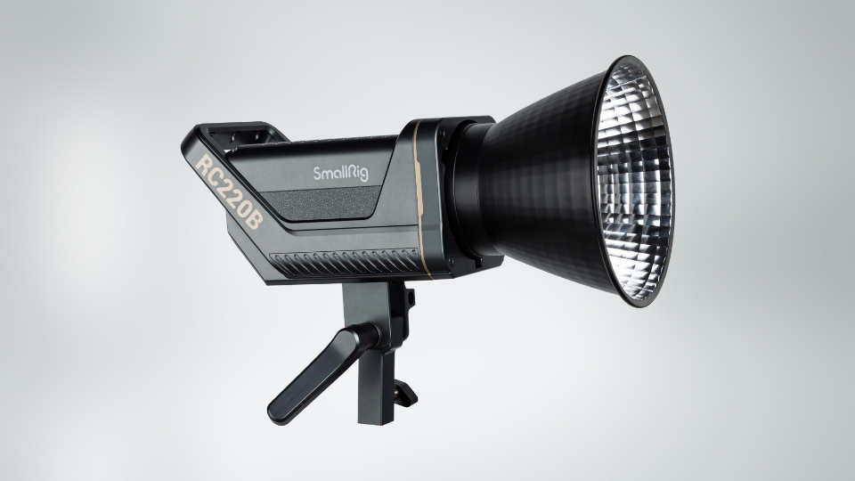 RC 220B COB LED Light with Reflector RC 220B COB LED Light with Reflector