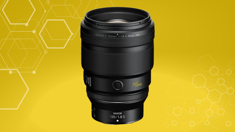 NIKKOR Z 135mm f/1.8 S Plena