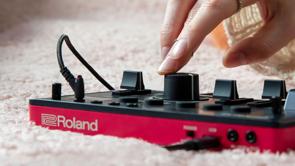 Roland AIRA Compact E-4 Voice Tweaker