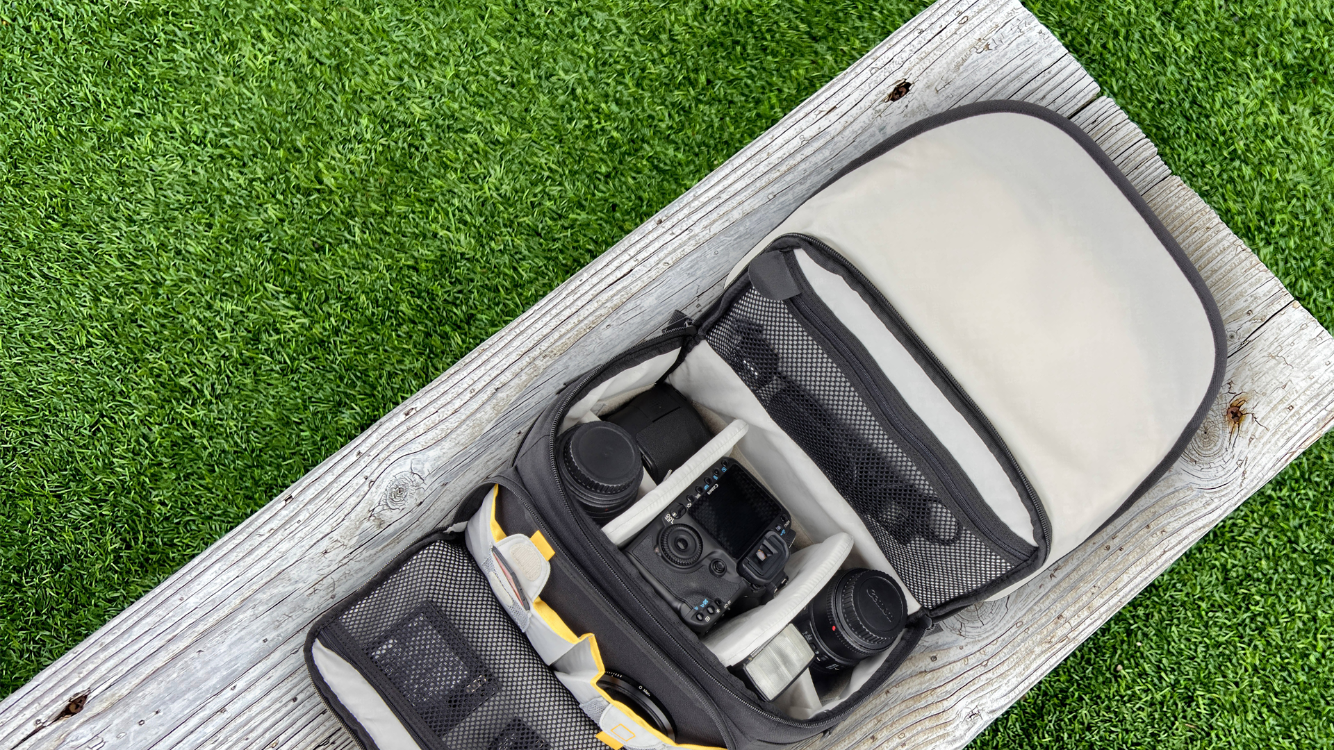 Ruggard Journey 44 DSLR Shoulder Bag
