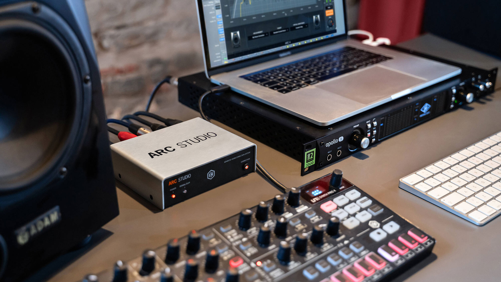IK Multimedia ARC Studio Room Correction Processor System