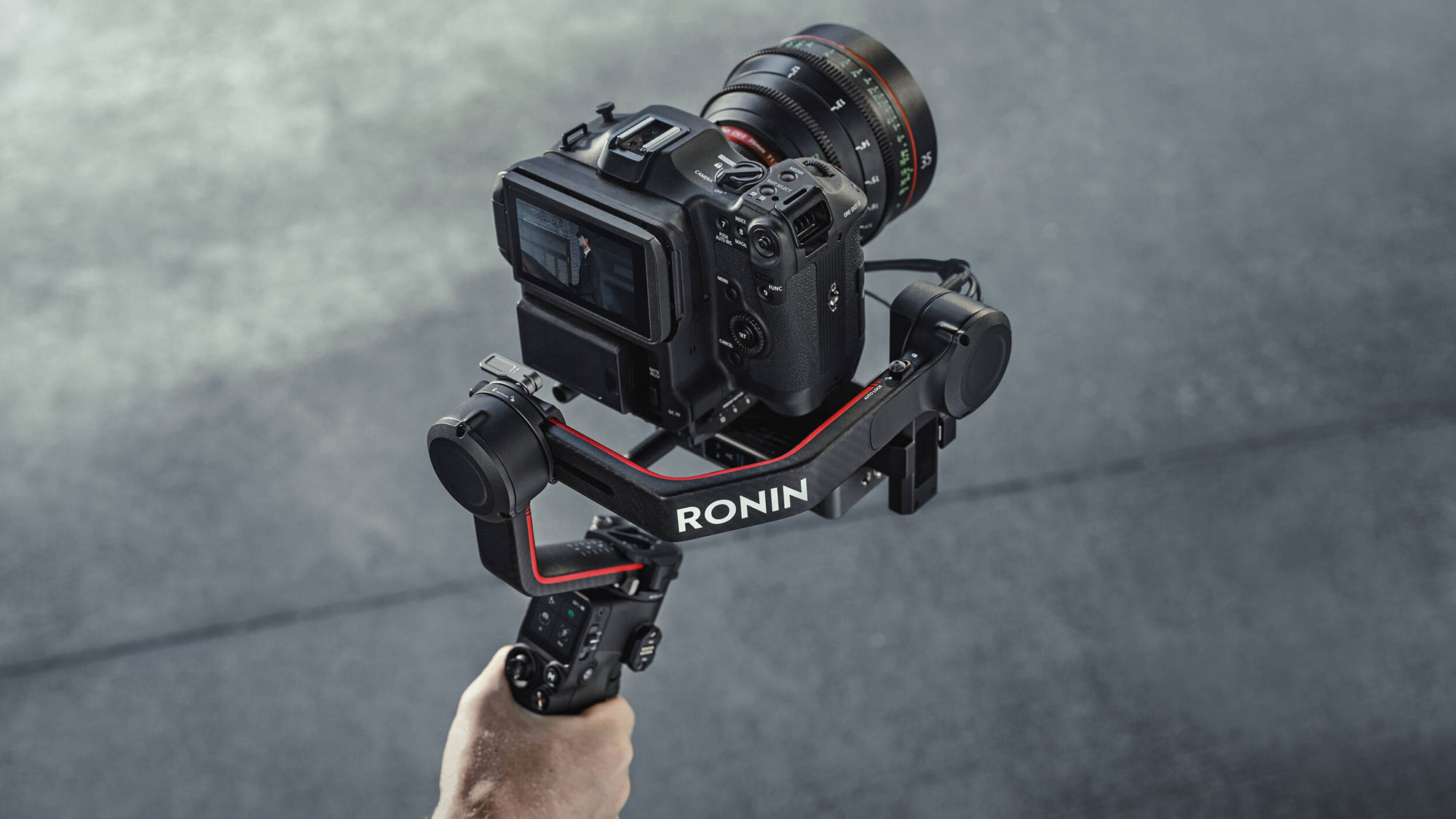DJI RS 3 Pro Gimbal Stabilizer Combo
