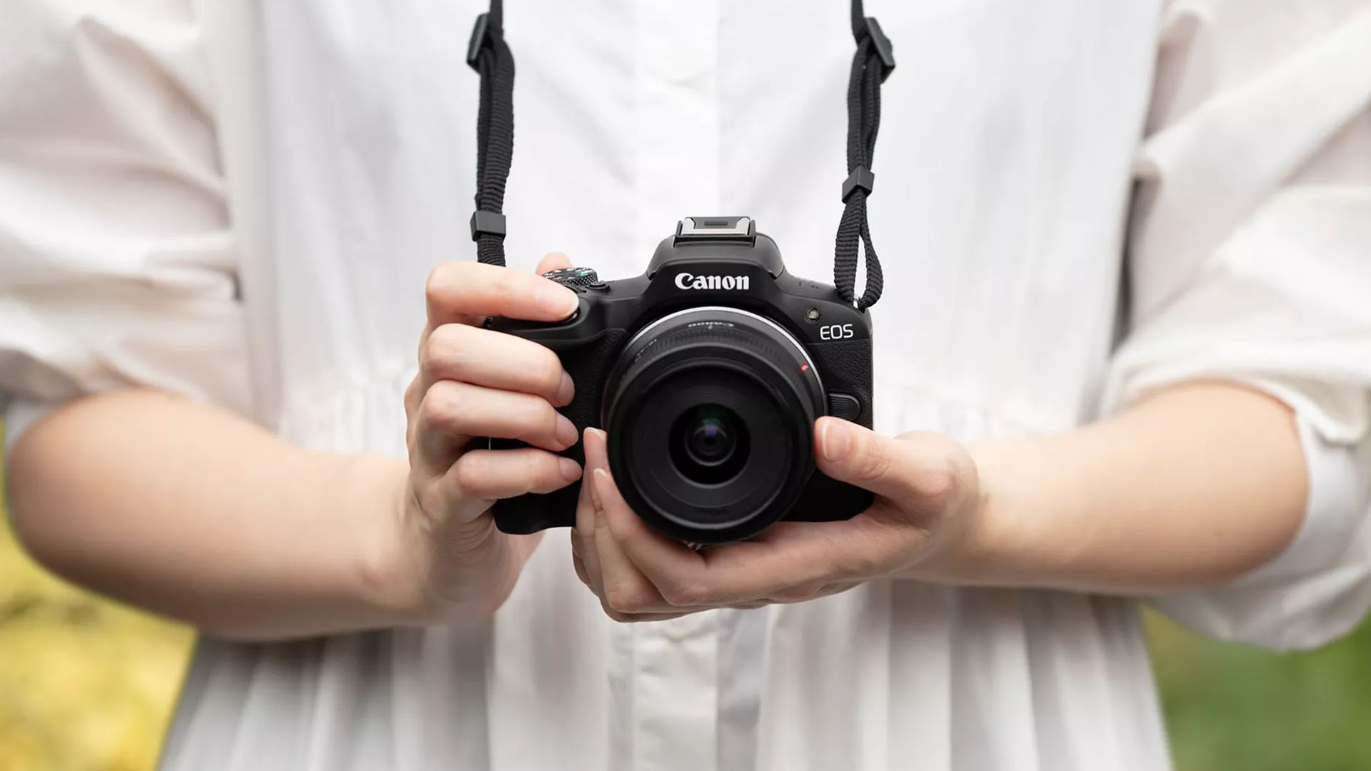 Canon EOS R50 Mirrorless Camera