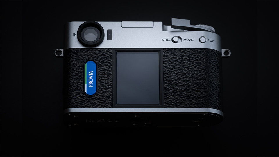 FUJIFILM X half Digital Camera Film In Use FUJIFILM X half Digital Camera Film In Use