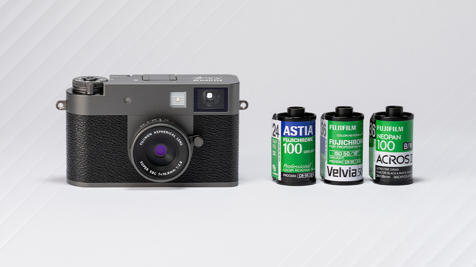 FUJIFILM X half Digital Camera Film FUJIFILM X half Digital Camera Film
