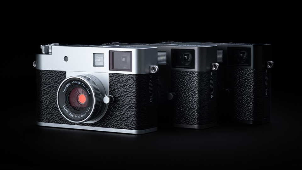 FUJIFILM X half Digital Cameras FUJIFILM X half Digital Cameras