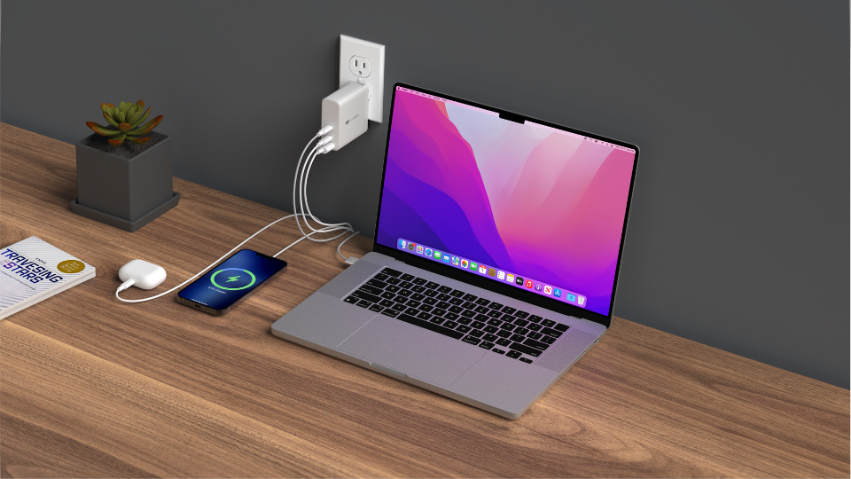 140W 3-Port USB Type-C/USB Type-A GaN Charger with Cable 140W 3-Port USB Type-C/USB Type-A GaN Charger with Cable