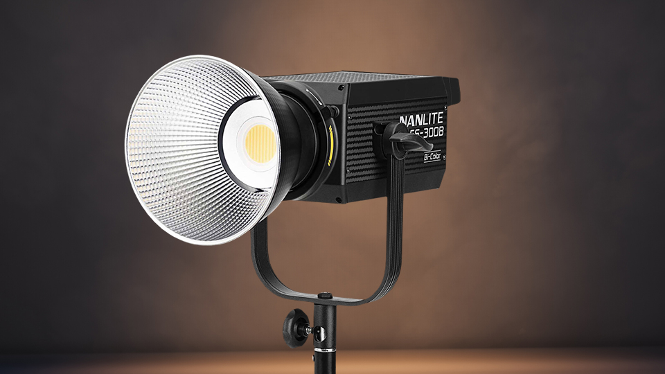 Nanlite FS 300B Bi Color LED Monolight Nanlite FS 300B Bi Color LED Monolight