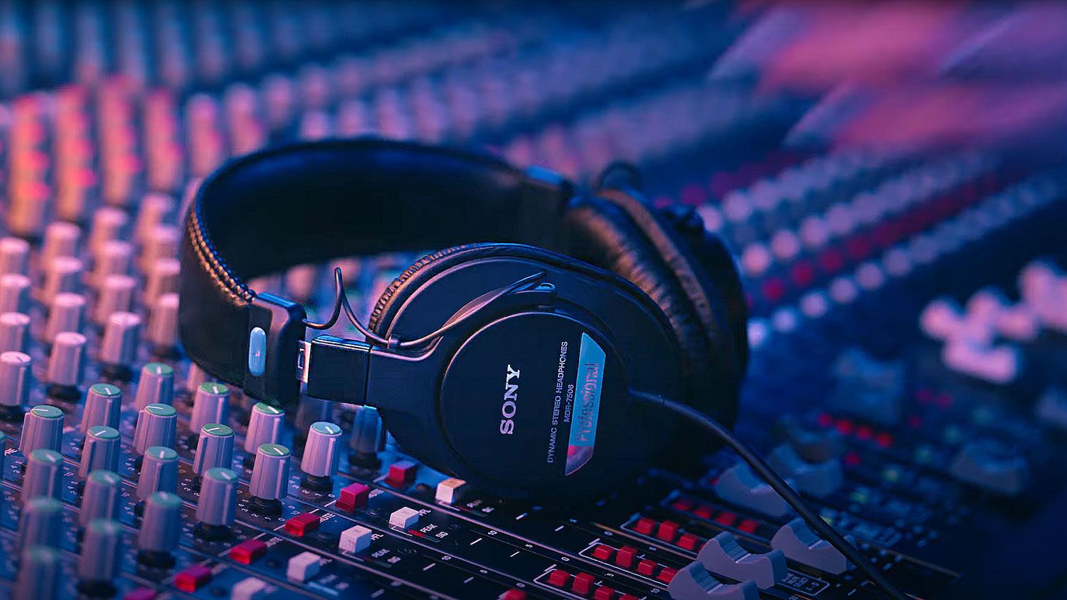Sony MDR-7506 Headphones Sony MDR-7506 Headphones