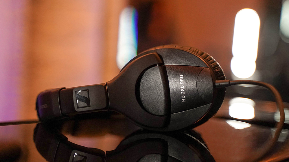 Sennheiser HD 280 Pro Circumaural Closed-Back Monitor Headphones Sennheiser HD 280 Pro Circumaural Closed-Back Monitor Headphones
