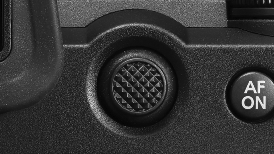 Multi-Controller joy-stick and Auto Focus Button 