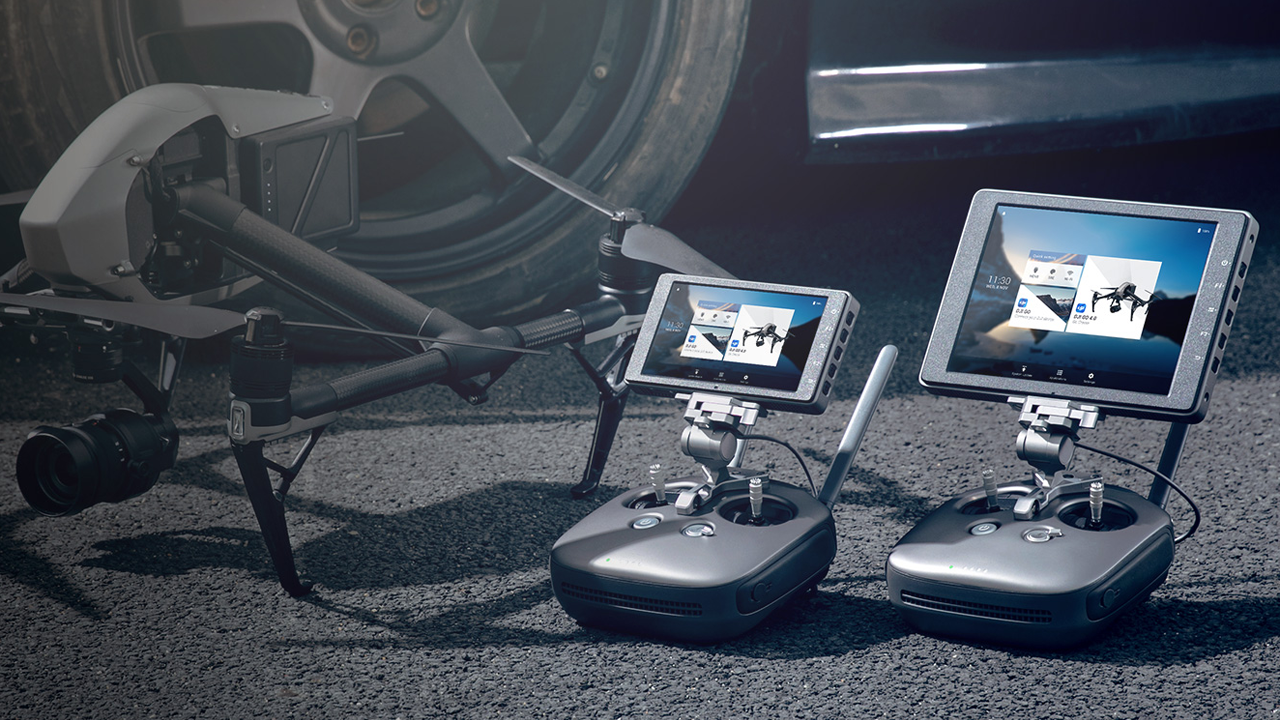 DJI CrystalSky 5.5 inch High-Brightness Monitor DJI CrystalSky 5.5 inch High-Brightness Monitor