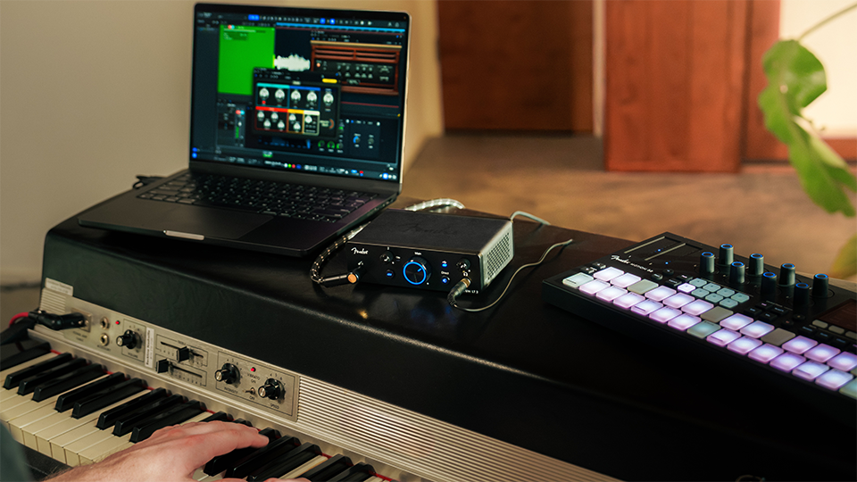 Fender Quantum LT 2 2x2 USB-C Audio Interface Fender Quantum LT 2 2x2 USB-C Audio Interface