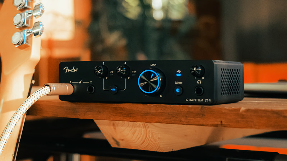 Fender Quantum LT 4 4x2 USB-C Audio Interface Fender Quantum LT 4 4x2 USB-C Audio Interface