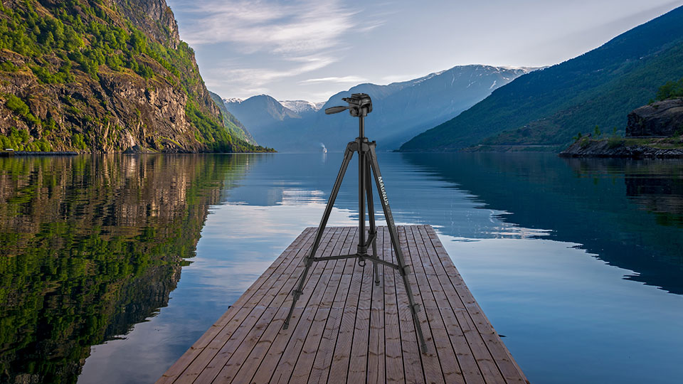 Magnus PV-3330G Photo/Video Tripod Magnus PV-3330G Photo/Video Tripod