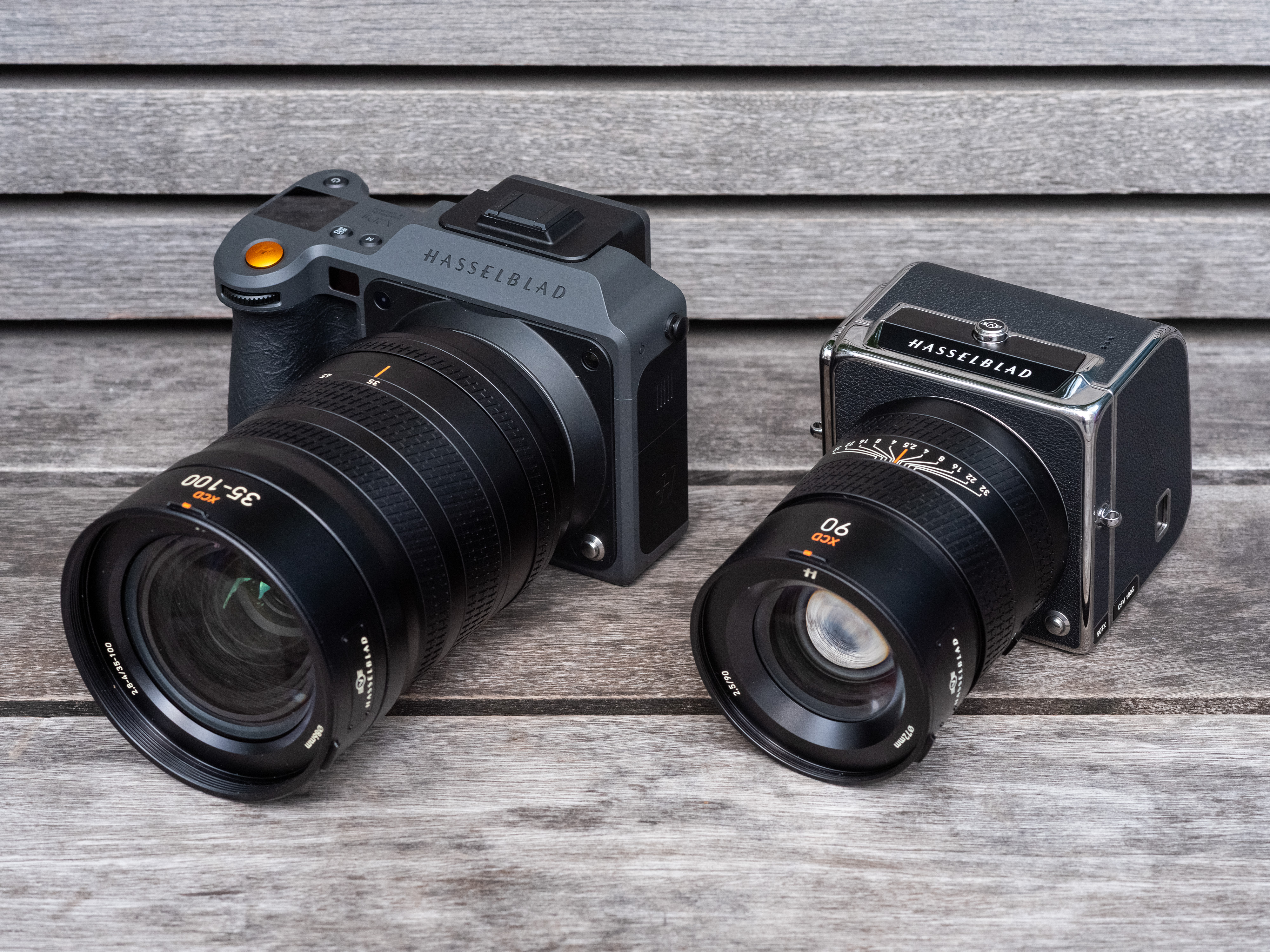 Hasselblad X2D II 100C next to the 907X & CFV 100C