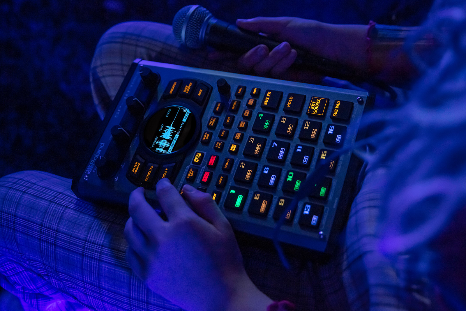 Roland SP-404MKII Creative Sampler and Effector Roland SP-404MKII Creative Sampler and Effector