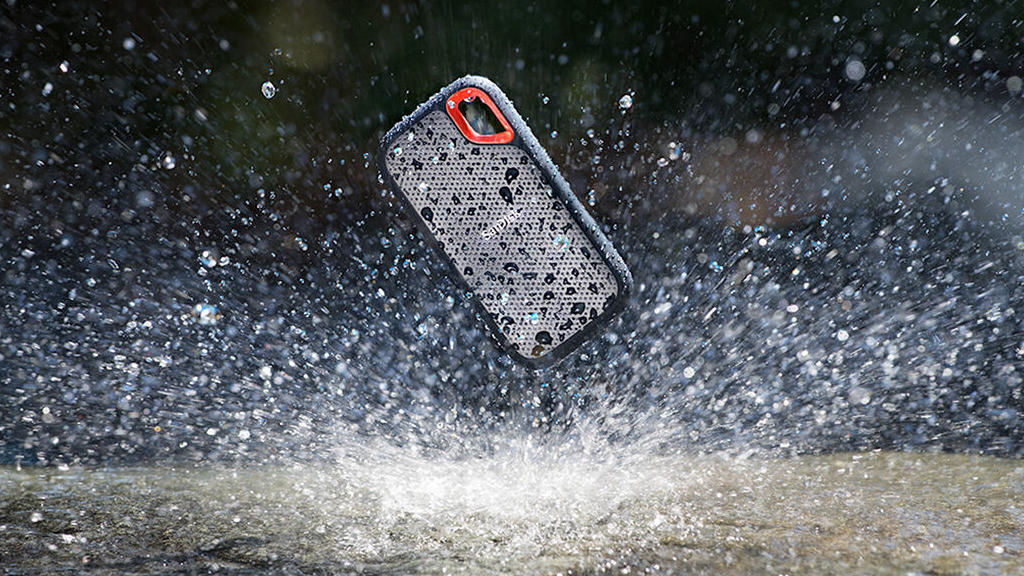 SanDisk 1TB Extreme Portable SSD V2 SanDisk 1TB Extreme Portable SSD V2