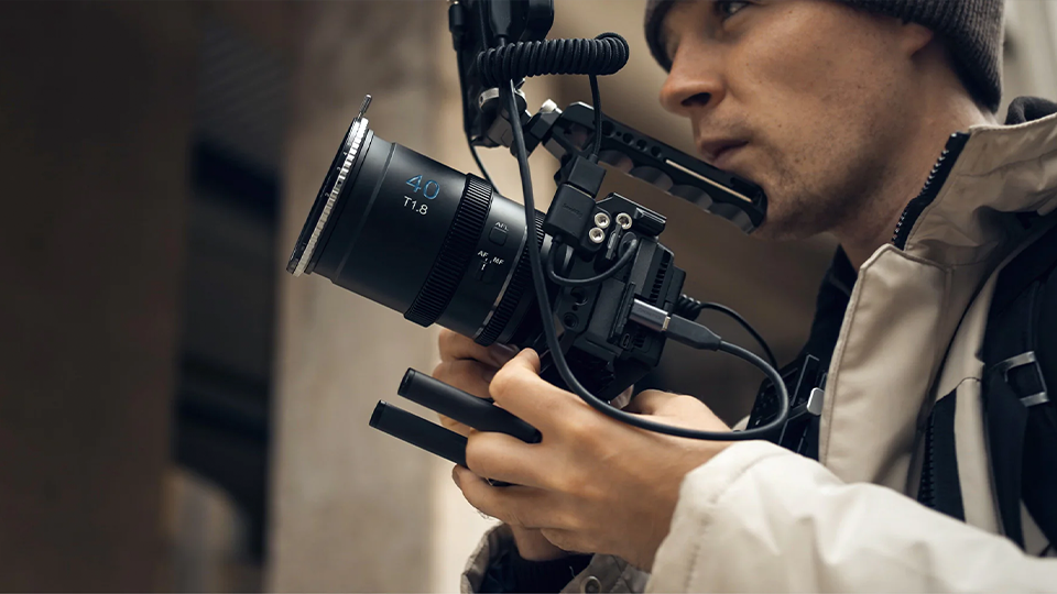 SIRUI 40mm 1.33X Anamorphic Lens SIRUI 40mm 1.33X Anamorphic Lens