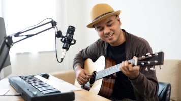 What is a Dynamic Microphone and When Should You Use it?
