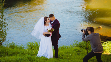 From Fisheye to Telephoto: A Variety of Lenses for the Wedding Photographer