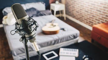 Record Great Vocals in Your Bedroom the Easy Way