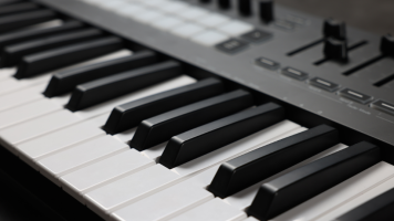 How to Choose MIDI Keyboard