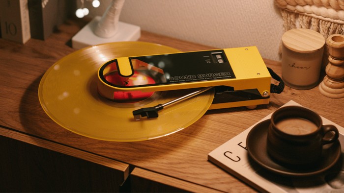 Audio-Technica Sound Burger Manual Two-Speed Portable Bluetooth Turntable (Yellow) Audio-Technica Sound Burger Manual Two-Speed Portable Bluetooth Turntable (Yellow)