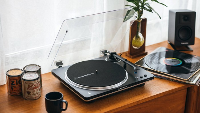 Audio-Technica AT-LP70XBT Fully Automatic Belt-Drive Turntable with Bluetooth (Black and Bronze) Audio-Technica AT-LP70XBT Fully Automatic Belt-Drive Turntable with Bluetooth (Black and Bronze)