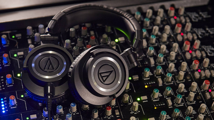 Audio-Technica ATH-M50x Closed-Back Monitor Headphones Audio-Technica ATH-M50x Closed-Back Monitor Headphones