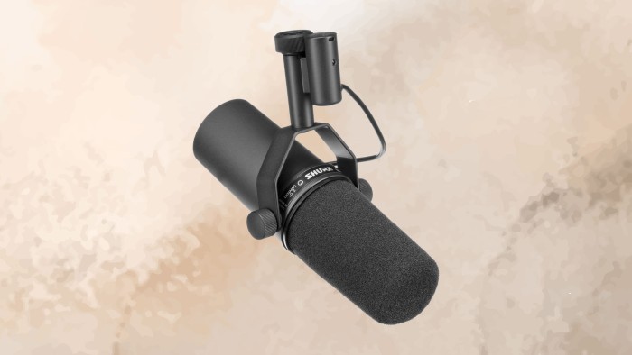 Shure SM7B Cardioid Dynamic Vocal Microphone