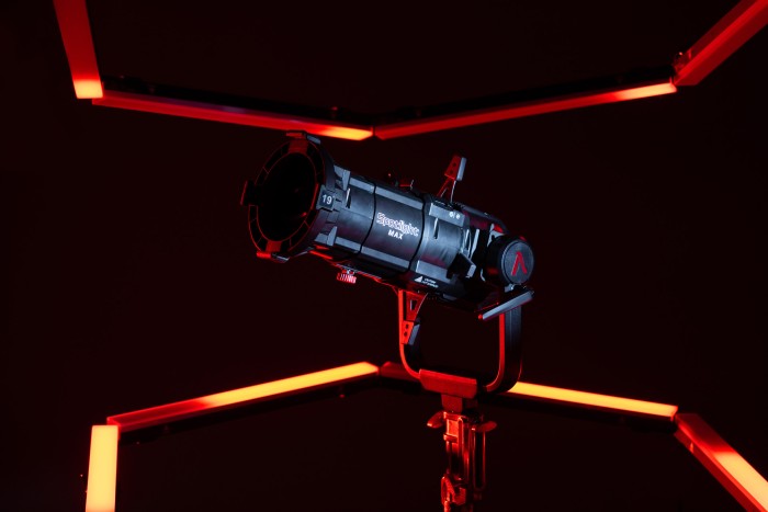 Aputure Electro Storm XT26 Bi-Color LED Monolight Aputure Electro Storm XT26 Bi-Color LED Monolight