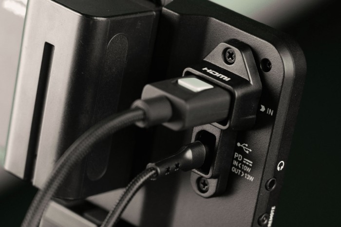 The Shinobi II’s slim redesign moves the HDMI and USB ports to the rear of the monitor. These new ports allow for the use of a locking cable adapter.