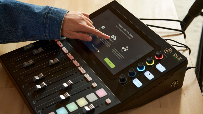 The Mackie DLZ Creator has three control modes—Easy, Enhanced, and Pro—to get users of all skill levels up and running in no time.