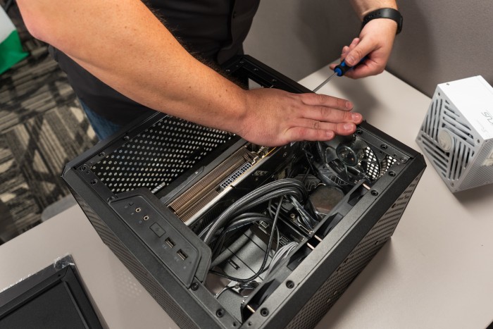 Securing the graphics card (GPU) to the case Securing the graphics card (GPU) to the case