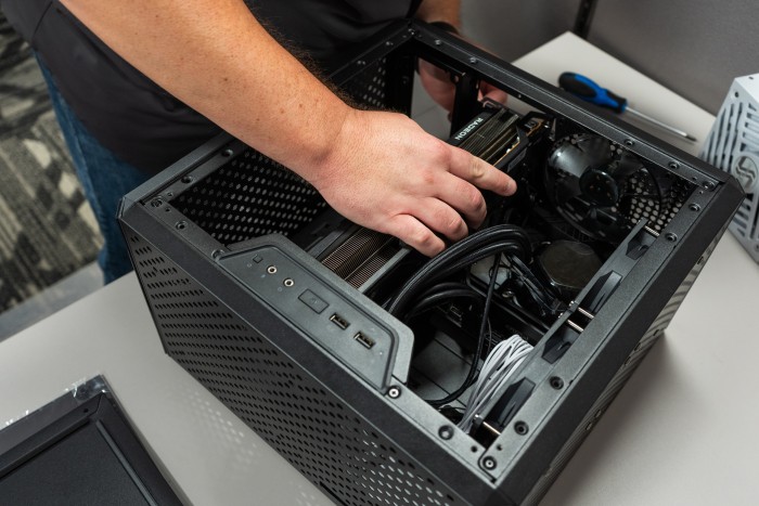 Installing the graphics card (GPU) Installing the graphics card (GPU)