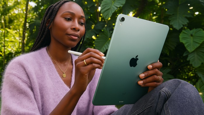 Apple 11" iPad Air Apple 11" iPad Air