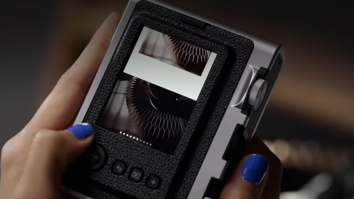 Fujifilm Instax Mini EVO Hybrid Instant Camera Fujifilm Instax Mini EVO Hybrid Instant Camera