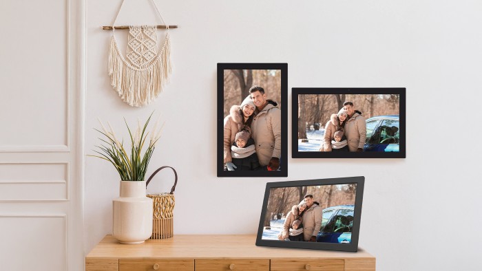 Impecca 22" Smart Digital Photo Frame Impecca 22" Smart Digital Photo Frame