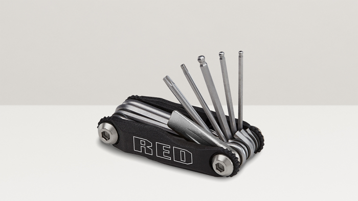 Multiple screw in a single tool product display