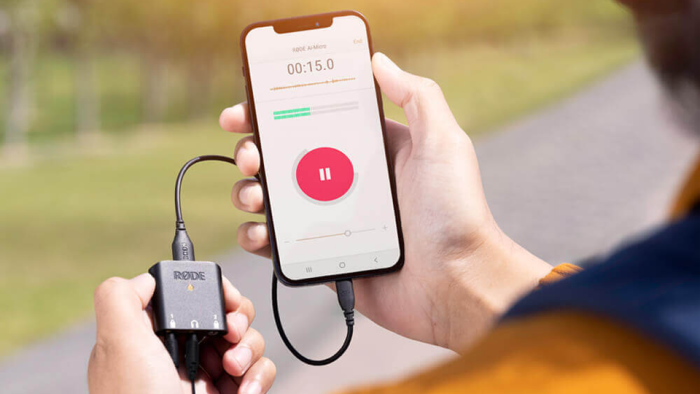RODE AI-Micro USB-C Audio Interface in use with smartphone RODE AI-Micro USB-C Audio Interface in use with smartphone